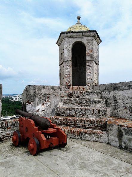 Cartagena — murallas y atardecer